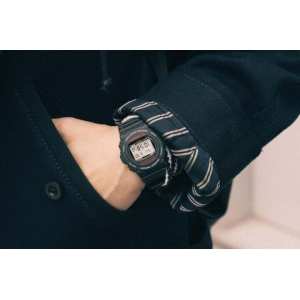 Часы Casio DW-5750E-1ER