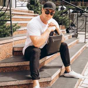 Чоловічий чорний месенджер Royal Bag RB2970081