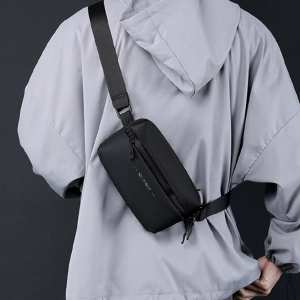 Невелика каркасна сумка на пояс Confident AT08-T-2111A