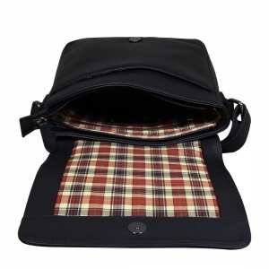 Кожаная сумка через плечо в черном цвете Tavinchi R-3161A