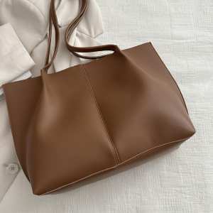 Вместительный шоппер из эко-кожи Lilly P2-1636DB