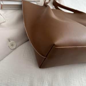 Вместительный шоппер из эко-кожи Lilly P2-1636DB