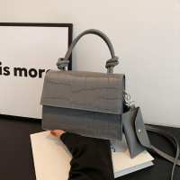 Маленькая каркасная сумочка из эко-кожи Lilly P4-1568G Маленькая каркасная сумочка из эко-кожи Lilly P4-1568G