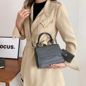 Маленькая каркасная сумочка из эко-кожи Lilly P4-1568G