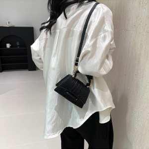 Міні-сумочка через плече з екошкіри Lilly P2-8575-1A