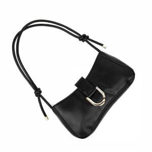 Кросбоді з еко-шкіри чорне Lilly P2-6718A