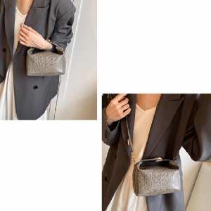 Маленькая сумка из эко-кожи Lilly P2-86145G