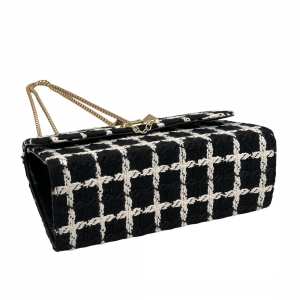 Твідова сумка на ланцюжку з клапаном Lilly P2-1401-1AW Твідова сумка на ланцюжку з клапаном Lilly P2-1401-1AW