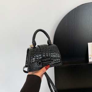 Міні-сумочка через плече з екошкіри Lilly P2-8574A