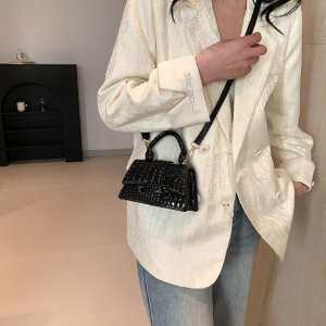 Міні-сумочка через плече з екошкіри Lilly P2-8574A