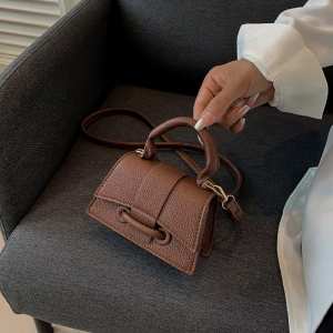 Міні-сумочка через плече з екошкіри Lilly P2-8557DB