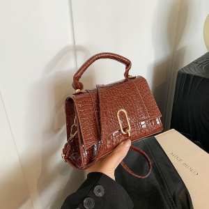 Каркасне невелике кросбоді з еко-шкіри Lilly P2-17068985C