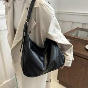 Шоппер великий із еко-шкіри чорний Lilly P4-6495A Шоппер великий із еко-шкіри чорний Lilly P4-6495A