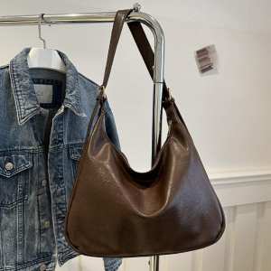 Шоппер великий із еко-шкіри темно-коричневий Lilly P4-6495DB Шоппер великий із еко-шкіри темно-коричневий Lilly P4-6495DB