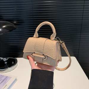 Мини-сумочка через плече из эко-кожи Lilly P2-8575-1B