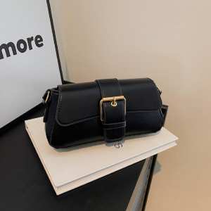 Кросбоді з еко-шкіри зі стильним замком Lilly P4-1588A