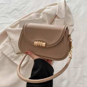 Сумочка через плече каркасна із клапаном Lilly P4-8420B Сумочка через плече каркасна із клапаном Lilly P4-8420B