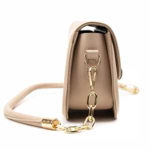 Сумочка через плече каркасна із клапаном Lilly P4-8420B Сумочка через плече каркасна із клапаном Lilly P4-8420B