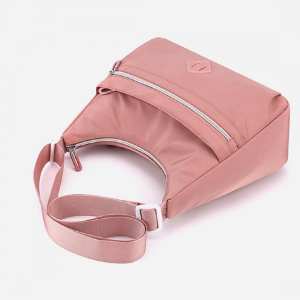 Жіночий рожевий тканинний месенджер Confident WT1-206P