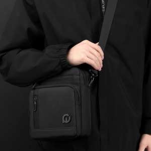 Текстильный повседневный мессенджер с ручкой Confident AT08-2134A