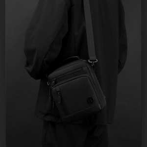 Текстильный повседневный мессенджер с ручкой Confident AT08-2134A