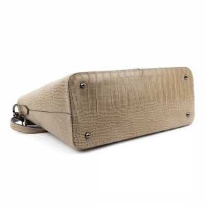 Кожаная женская сумка средних размеров бежевого цвета Firenze Italy F-IT-5454B-CR