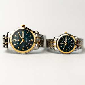 Poedagar Unique Couple