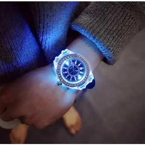 Часы Geneva Lighter