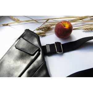 Мужская сумка-кобура Grande Pelle, глянец черная