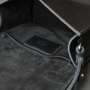 Женская кожаная сумка Grande Pelle черная