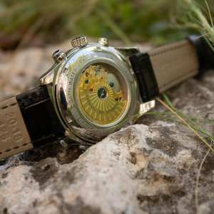 Годинник Carnival Masters