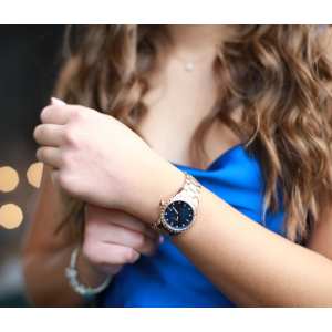 Годинник Carnival Maldives