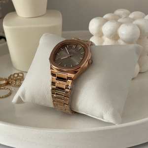 Boerni Aibisino Rose