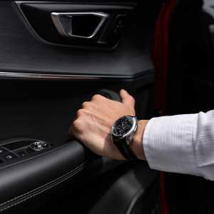 Годинник Carnival Genius