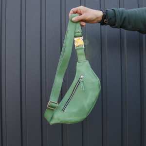 Поясна сумка Grande Pelle 230х130х70 мм матова шкіра зелений