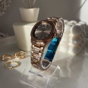 Boerni Aibisino Rose