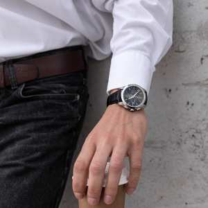 Годинник Carnival Genius